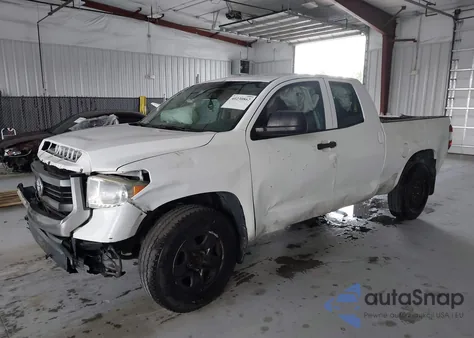 2016 Toyota Tundra Sr 4.6L V8 z USA, uszkodzony, nr VIN 5TFRM5F14GX099612